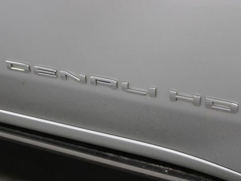 Used 2021 GMC Sierra 2500 Denali w/ Denali Ultimate Package AWD/4WD image 12
