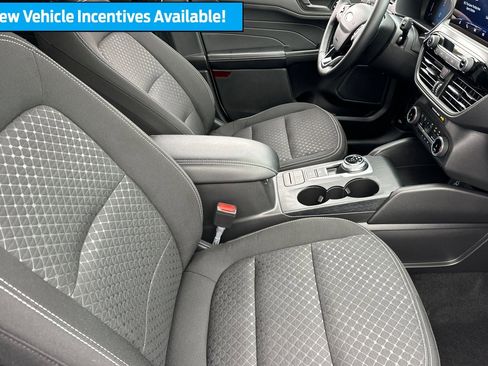 Used 2025 Ford Escape Active w/ Cold Weather Package image 17