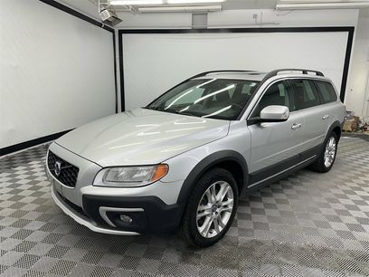 Used 2016 Volvo XC70 T5 Premier w/ Proximity Package