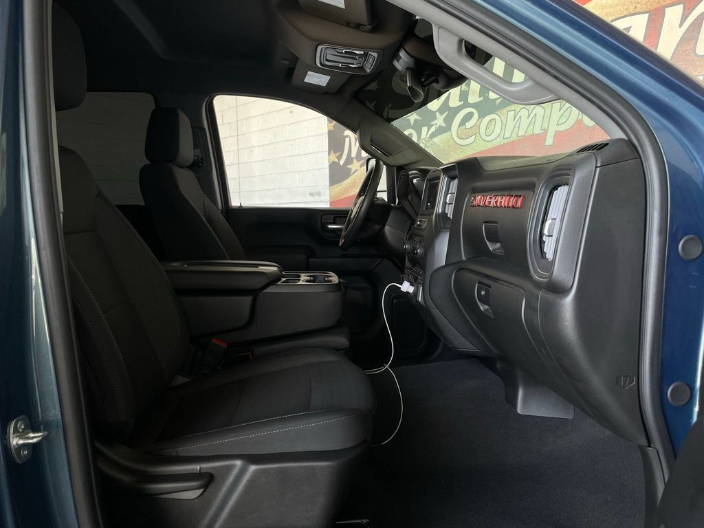Used 2025 Chevrolet Silverado 2500 Custom w/ Custom Value Package AWD/4WD image 19
