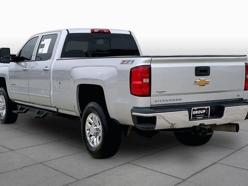 Used 2016 Chevrolet Silverado 3500 LT w/ LT Convenience Package AWD/4WD image 12