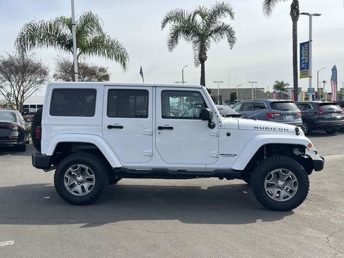 Used 2016 Jeep Wrangler Unlimited Rubicon w/ Connectivity Group image 26