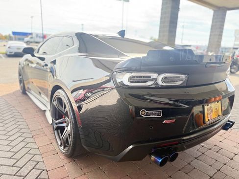 Used 2018 Chevrolet Camaro SS image 8