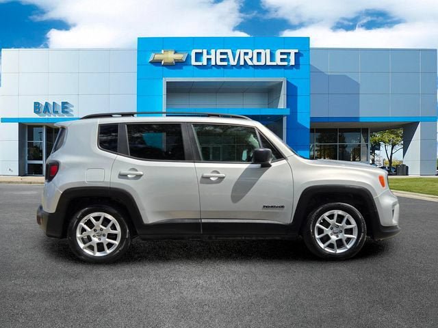 Used 2021 Jeep Renegade Latitude w/ Convenience Group FWD image 2