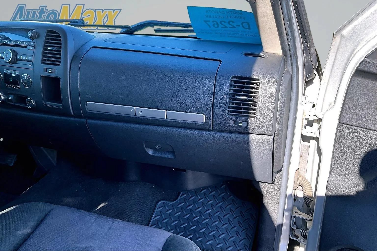 Used 2010 Chevrolet Silverado 1500 LT w/ Power Pack Plus AWD/4WD image 25