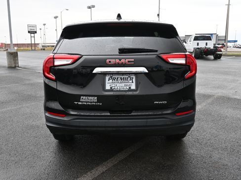 Used 2023 GMC Terrain SLE image 7