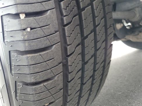 Used 2022 Ford Expedition Max Limited image 32