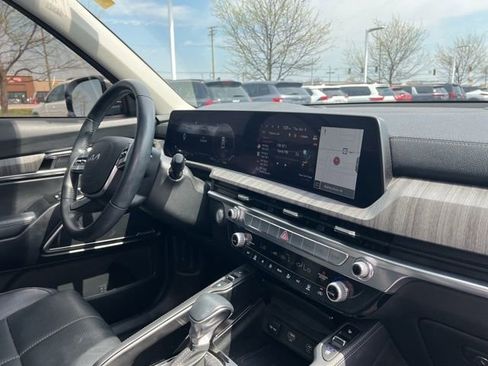 Used 2024 Kia Telluride SX image 40