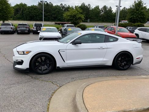 Used 2019 Ford Mustang Shelby GT350 w/ Technology Package RWD image 4