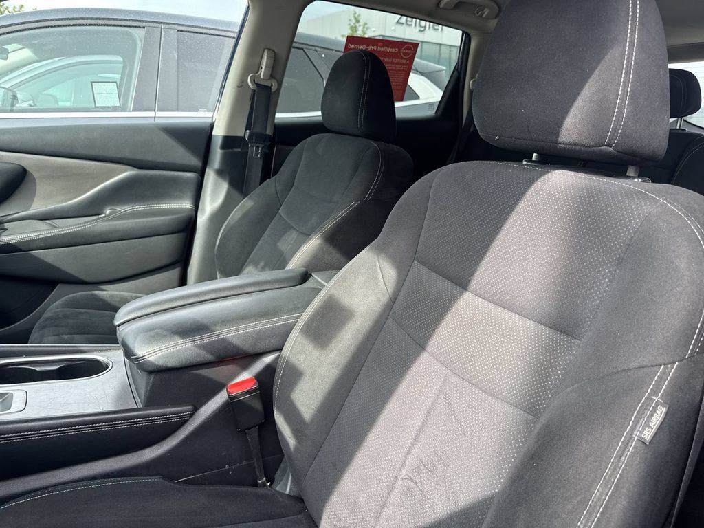 Certified 2023 Nissan Murano S FWD image 18