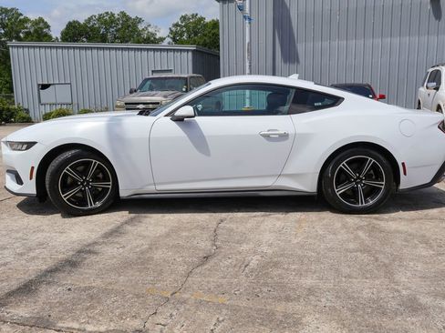 Used 2024 Ford Mustang Coupe RWD image 23
