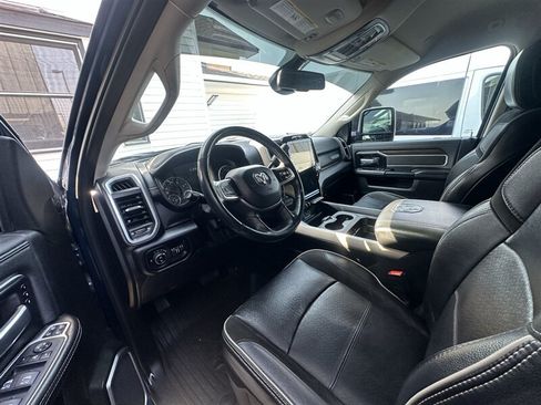 Used 2024 RAM 2500 Laramie w/ Towing Technology Group AWD/4WD image 7