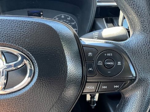 Used 2023 Toyota Corolla LE image 15