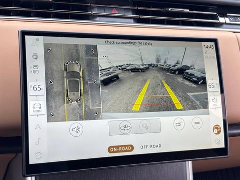 Used 2025 Land Rover Range Rover SE AWD/4WD image 6