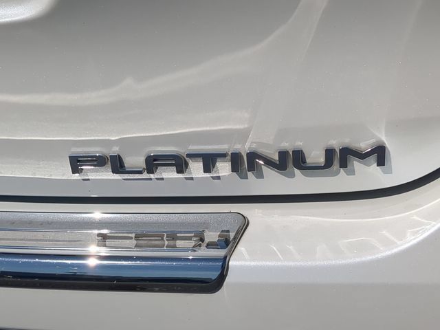 Used 2020 Toyota Highlander Platinum FWD image 14