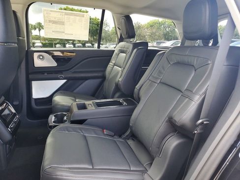 New 2025 Lincoln Aviator Reserve w/ Luxury Package image 12