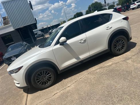 Used 2020 MAZDA CX-5 Touring FWD image 4