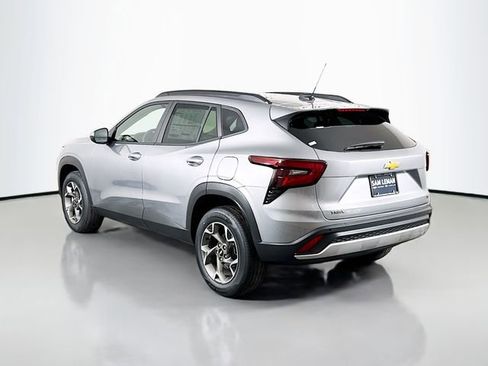 New 2026 Chevrolet Trax LT image 5