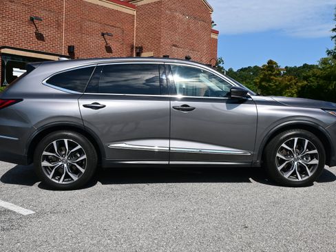 Used 2023 Acura MDX FWD w/ Technology Package image 10
