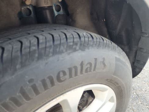 Used 2020 Ford Escape SE FWD image 34