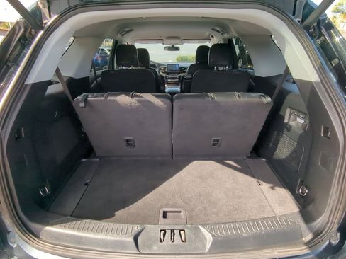 Used 2022 Ford Explorer Limited w/ Equipment Group 301A image 31