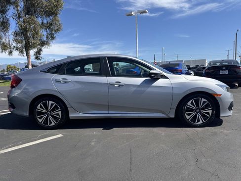 Certified 2017 Honda Civic EX-T image 6