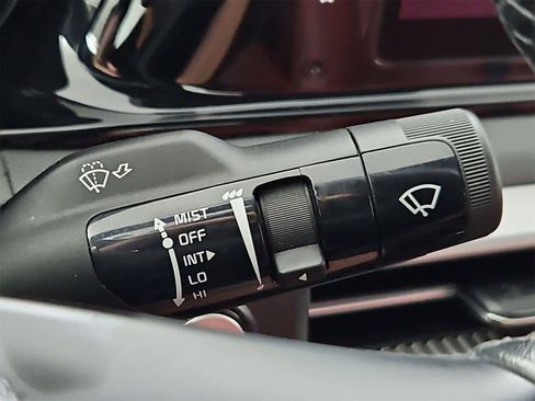 Used 2023 Kia K5 GT-Line w/ GT-Line Premium Package image 25