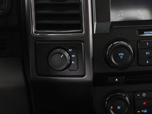 Used 2017 Ford F150 XLT w/ Equipment Group 302A Luxury image 15