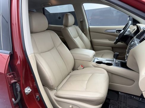 Used 2019 Nissan Pathfinder SL w/ Cargo Package image 49