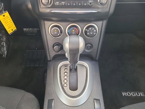 Used 2014 Nissan Rogue S w/ Convenience Package FWD image 16