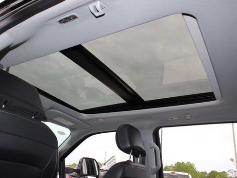 Used 2024 Ford F250 Lariat w/ Lariat Ultimate Package AWD/4WD image 17