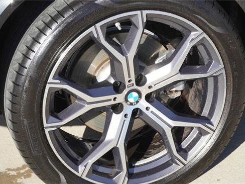 Used 2023 BMW X5 sDrive40i w/ M Sport Package image 11