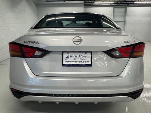Used 2024 Nissan Altima 2.5 SV image 9