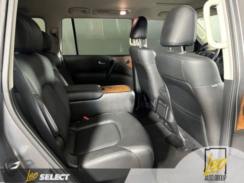 Used 2024 Nissan Armada SL w/ Captain's Chairs Package AWD/4WD image 23