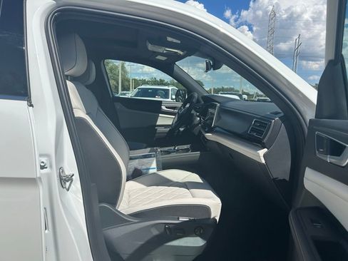 New 2026 Volkswagen Atlas Cross Sport SEL Premium R-Line AWD/4WD image 34