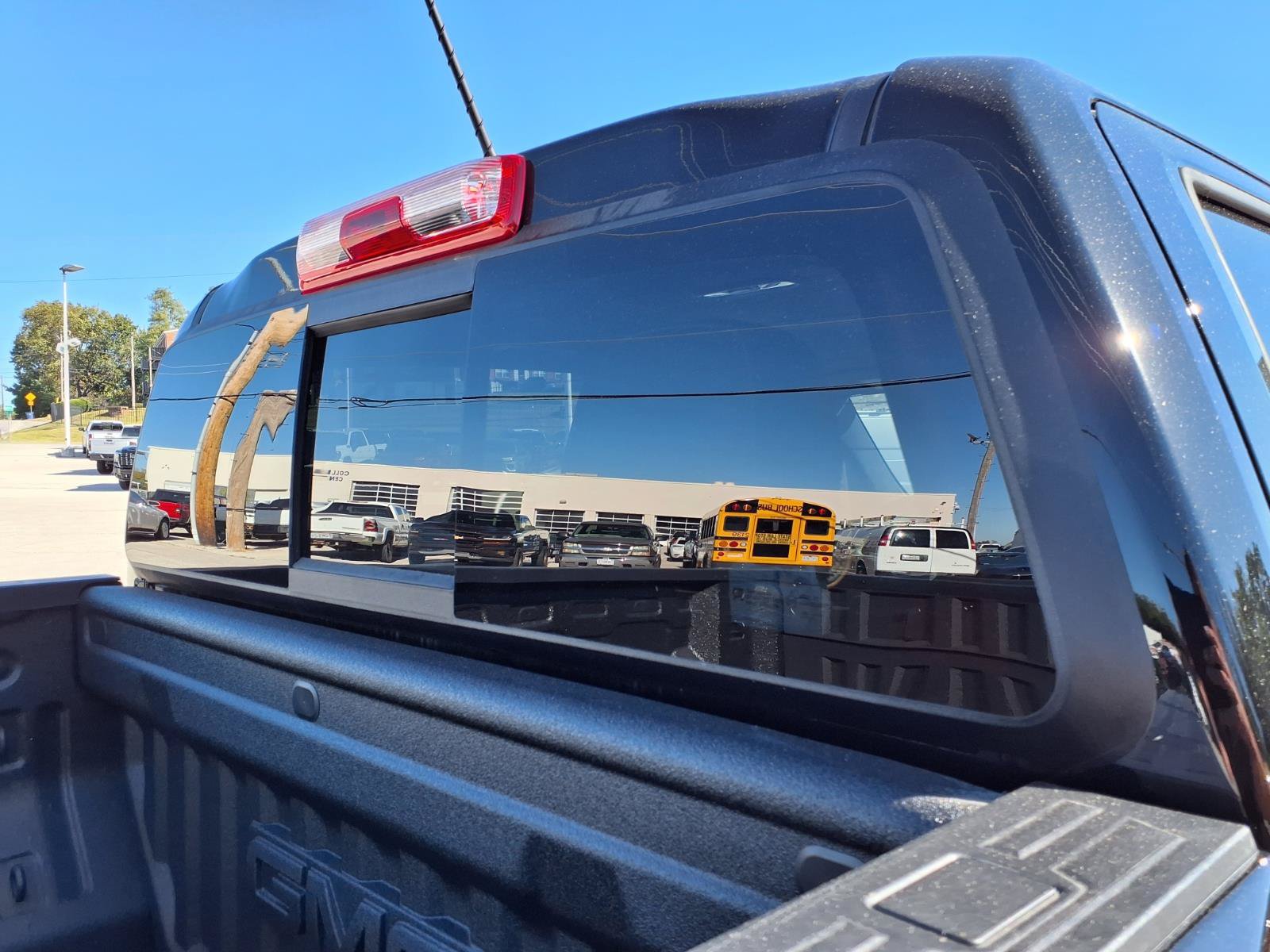 New 2026 GMC Canyon AT4 AWD/4WD image 18