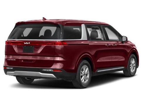 Used 2024 Kia Carnival LX FWD image 2