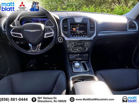 Used 2019 Chrysler 300 Touring w/ Sport Appearance Package image 17