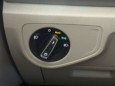 Used 2019 Volkswagen Atlas SE w/ Towing Package image 33