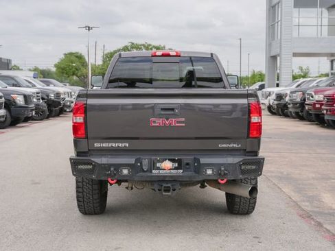Used 2016 GMC Sierra 2500 Denali w/ Duramax Plus Package AWD/4WD image 8