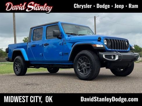 Used 2024 Jeep Gladiator Sport image 1