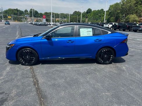 New 2026 Nissan Sentra SR w/ SR All Weather Package FWD image 4