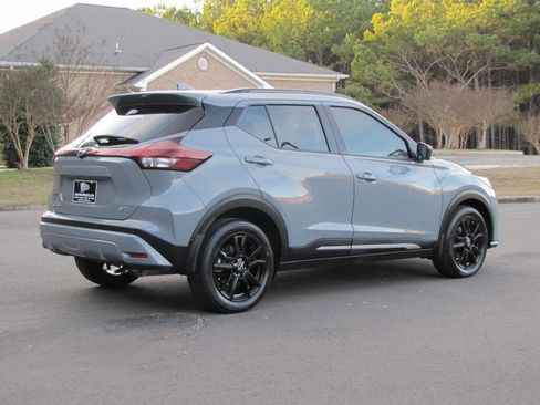 Used 2024 Nissan Kicks SR image 6