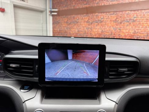 Certified 2023 Ford Explorer XLT image 21