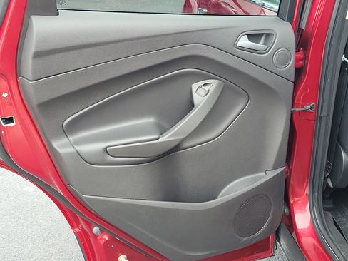 Used 2018 Ford Escape Titanium w/ Ford Safe & Smart Package image 12