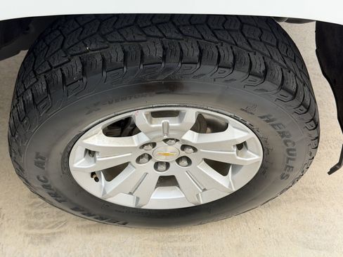 Used 2022 Chevrolet Colorado LT w/ Fleet Safety Package RWD image 14