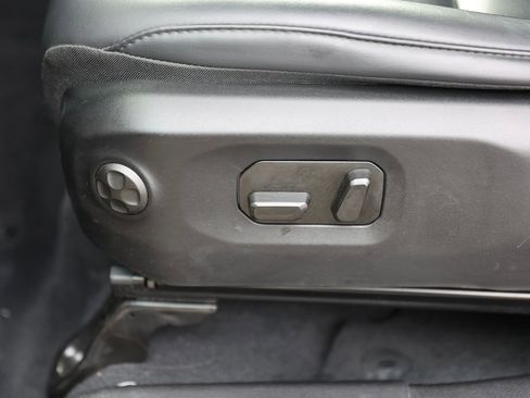 Used 2024 Jeep Wrangler Unlimited Rubicon 4xe AWD/4WD image 20
