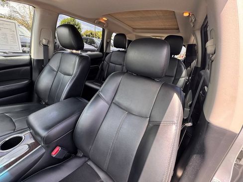 Used 2015 Nissan Pathfinder Platinum w/ Cargo Package FWD image 20