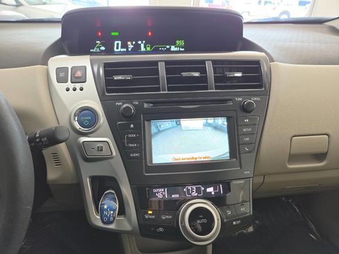 Used 2012 Toyota Prius V Two image 31