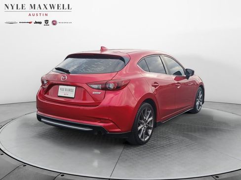 Used 2018 MAZDA MAZDA3 Grand Touring w/ Premium Equipment Package FWD image 16